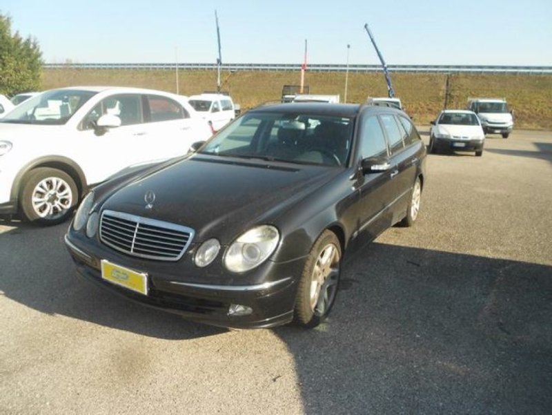 MERCEDES-BENZ E 320