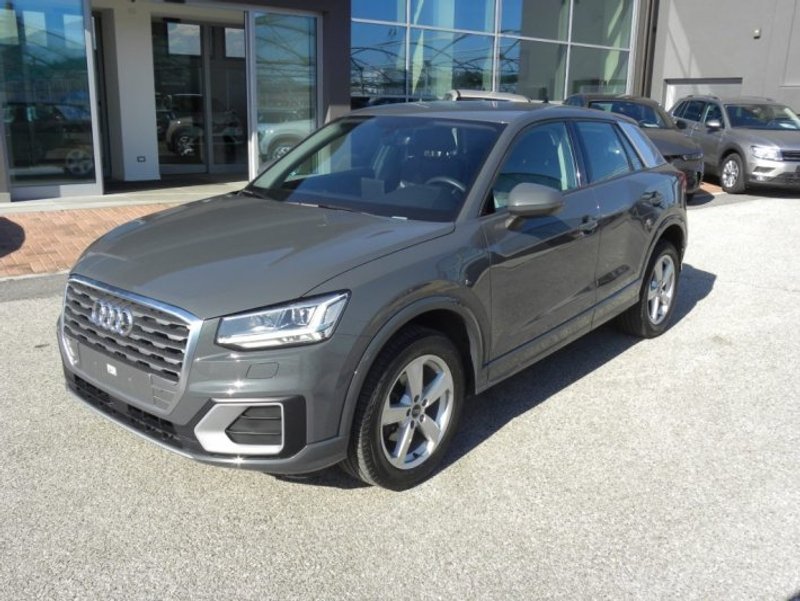 AUDI Q2