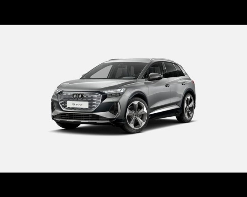 AUDI Q4