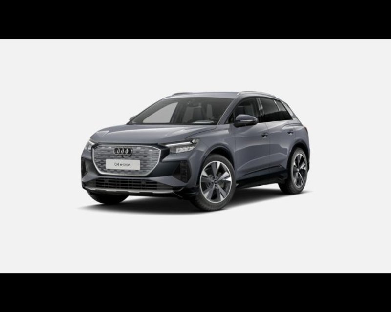 AUDI Q4