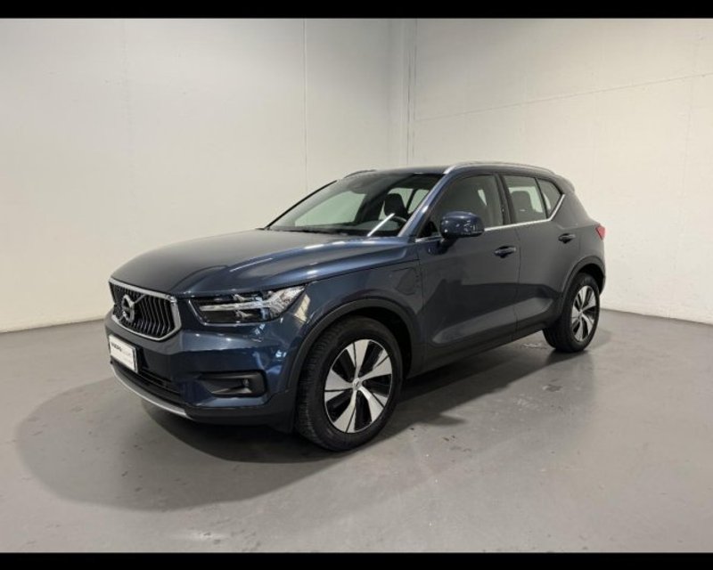 VOLVO C40